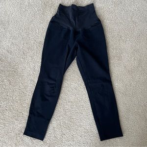 Old Navy Maternity Pixie Pant